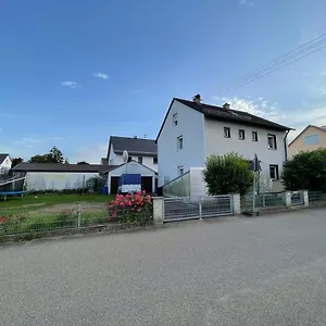 Appartement Guntia Mit Grossem Garten, Guntzbourg